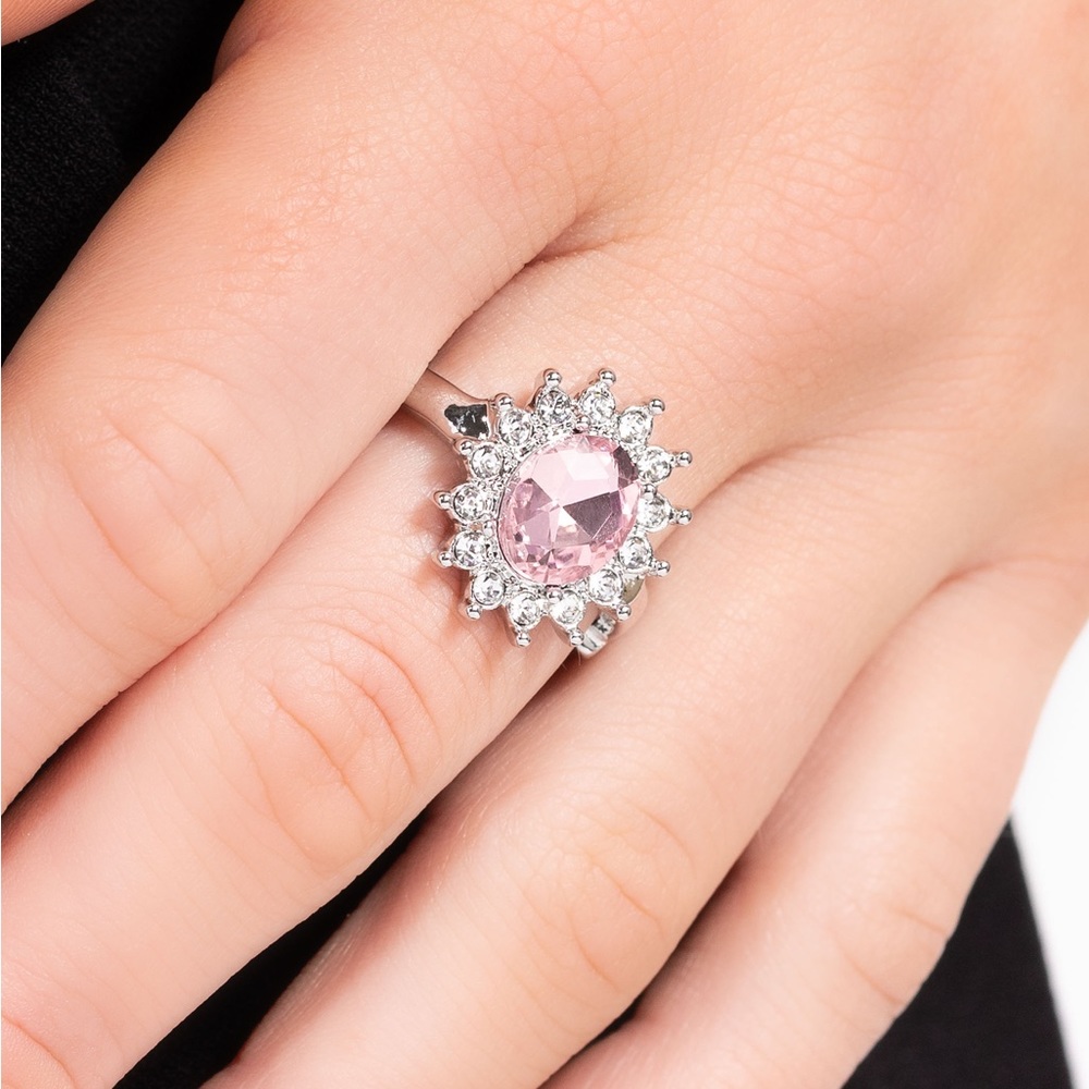 NEW Boutique Pink & Silver Diamond Rhinestone Stretch Band Princess Ring Jewelry